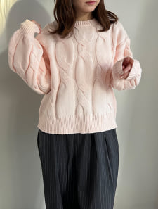 ケーブルニットプルオーバー