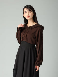 ドット柄フリルカラーブラウス