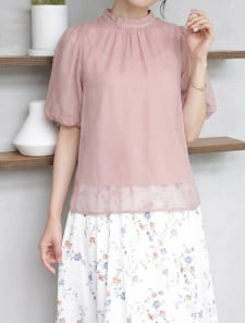 シアーパフスリーブハイネックブラウス