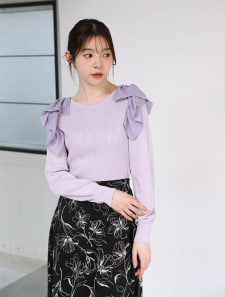 ショルダーフリルドッキングニット