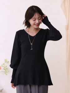 ペプラムラインVネックニット