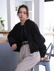 シャーリングデザインブルゾン