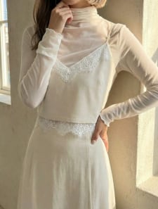 【スタッフレコメンド】レース重ねビスチェ