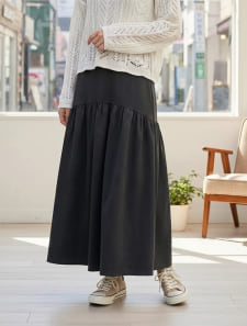 スエードポンチティアードスカート