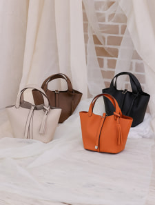 タッセル付きハンディトート