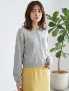 ポケット付きクルーネックカーディガン