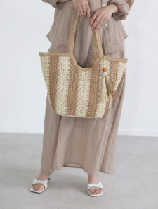 ストーンタッセル付きストライプカゴトート