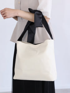リボンハンドルキャンバスバッグ