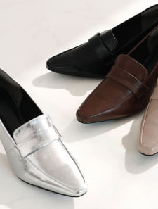 スクエアトゥデザインヒールローファーパンプス