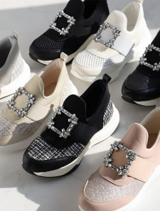 ビジューバックルゴムスリッポンスニーカー