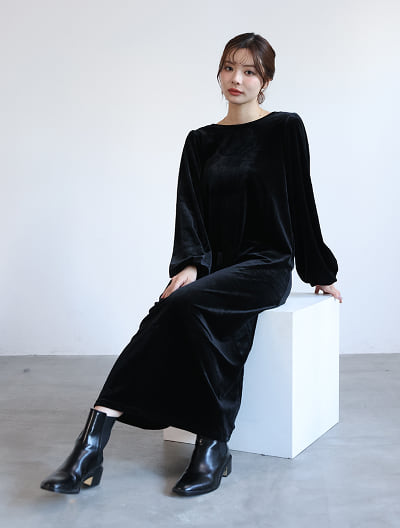 バックオープンベロアワンピース