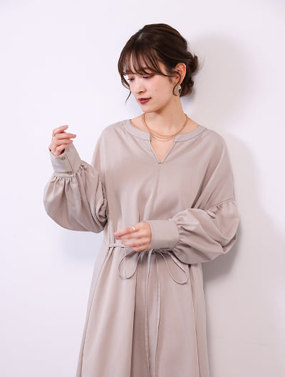 【cestmignon_mauセレクト】 【U150サイズあり】配色ステッチスキッパーワンピース