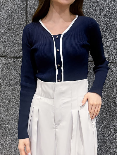 カーディガン風Vネックニット