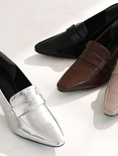 スクエアトゥデザインヒールローファーパンプス