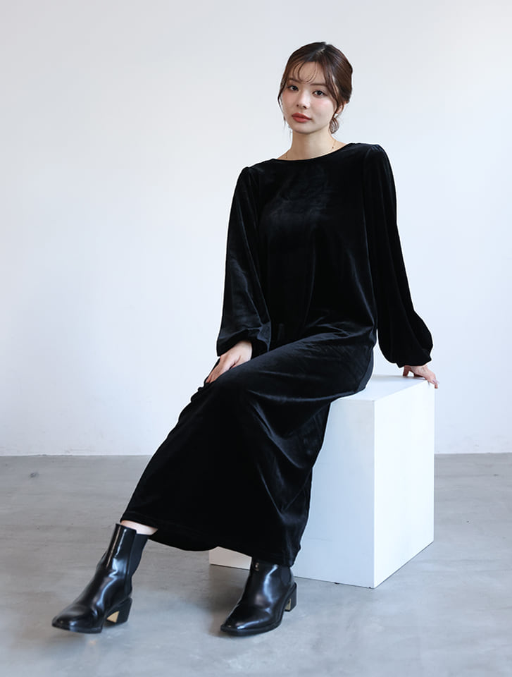 バックオープンベロアワンピース