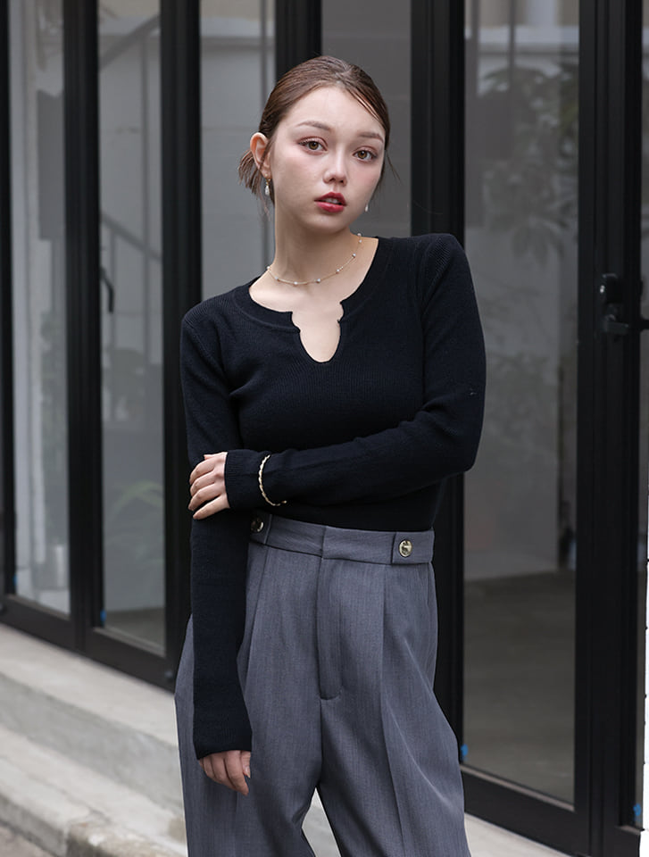 キーネックスプリングニット