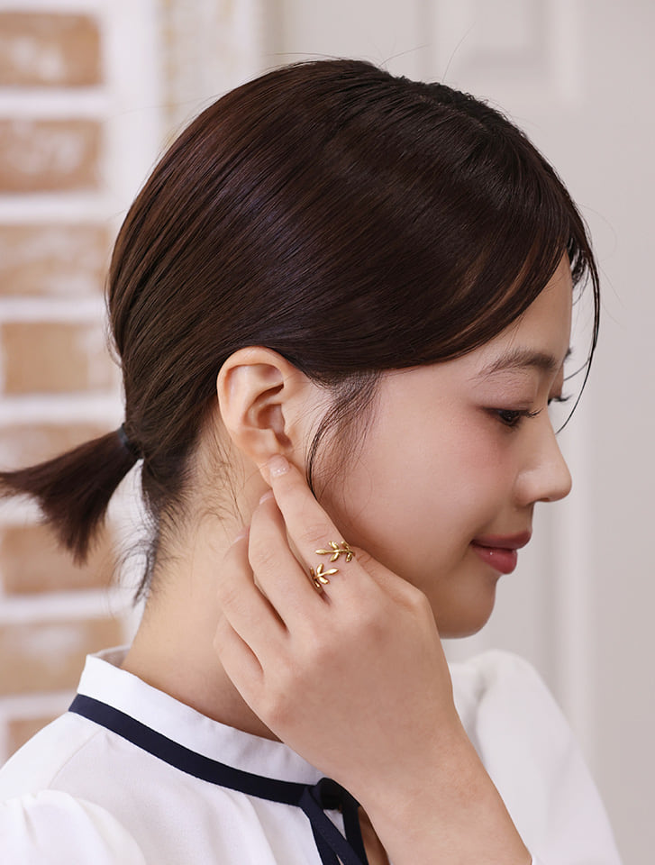 リーフモチーフフリーリング