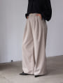 タックワイドパンツ