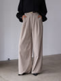 タックワイドパンツ
