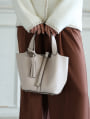 タッセル付きハンディトート